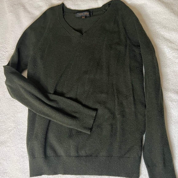 Olive green lightweight sweater. - Picture 1 of 1